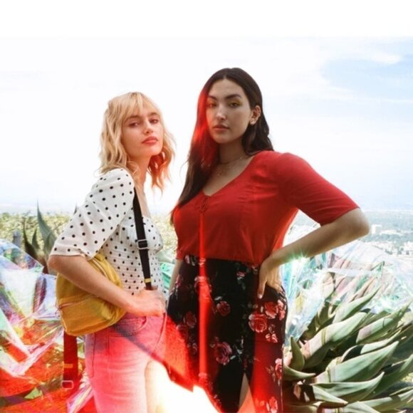 BP X Claudia Sulewski Tie Neck Red Polish Top XL - Picture 5 of 10